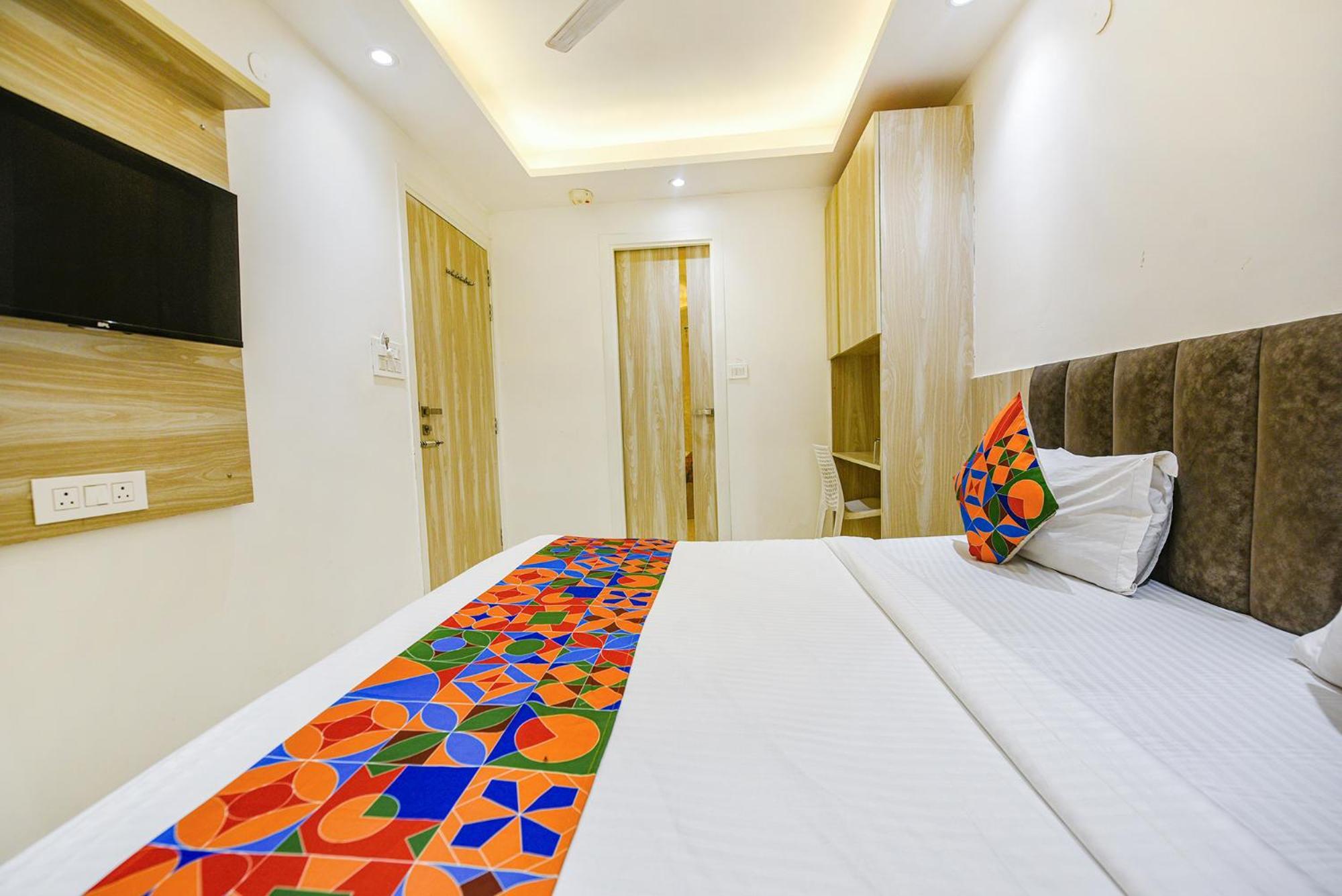 Fabhotel Luxury Inn Near Adarsh Nagar Metro Delhi Kültér fotó