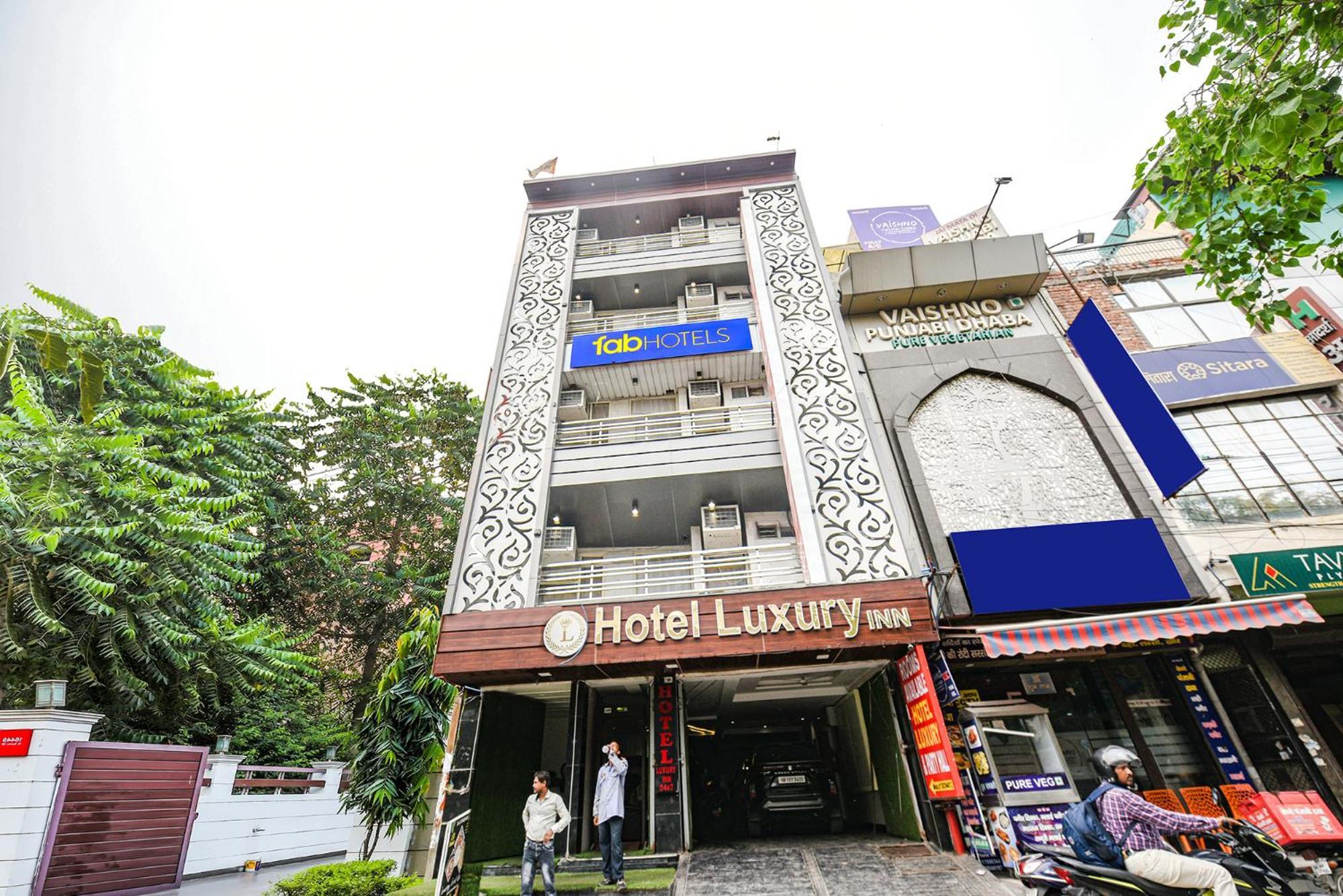 Fabhotel Luxury Inn Near Adarsh Nagar Metro Delhi Kültér fotó