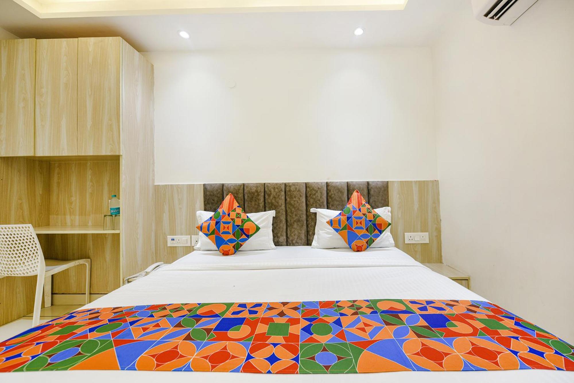 Fabhotel Luxury Inn Near Adarsh Nagar Metro Delhi Kültér fotó
